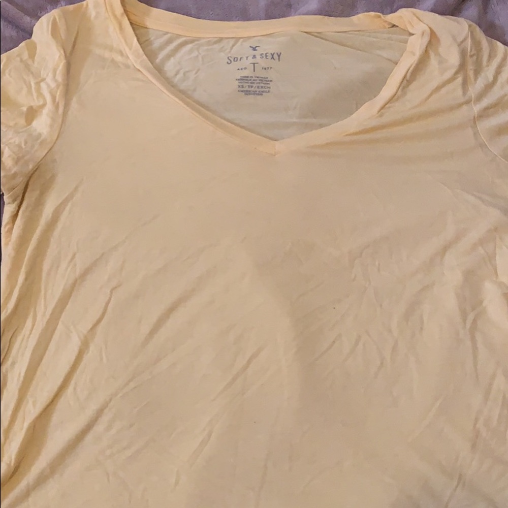 Yellow short sleeve tee